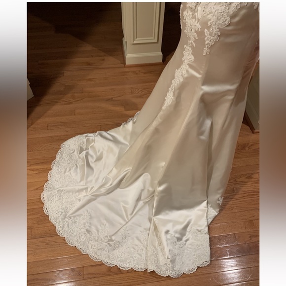 Sophia Tolli wedding gown - Picture 4 of 6